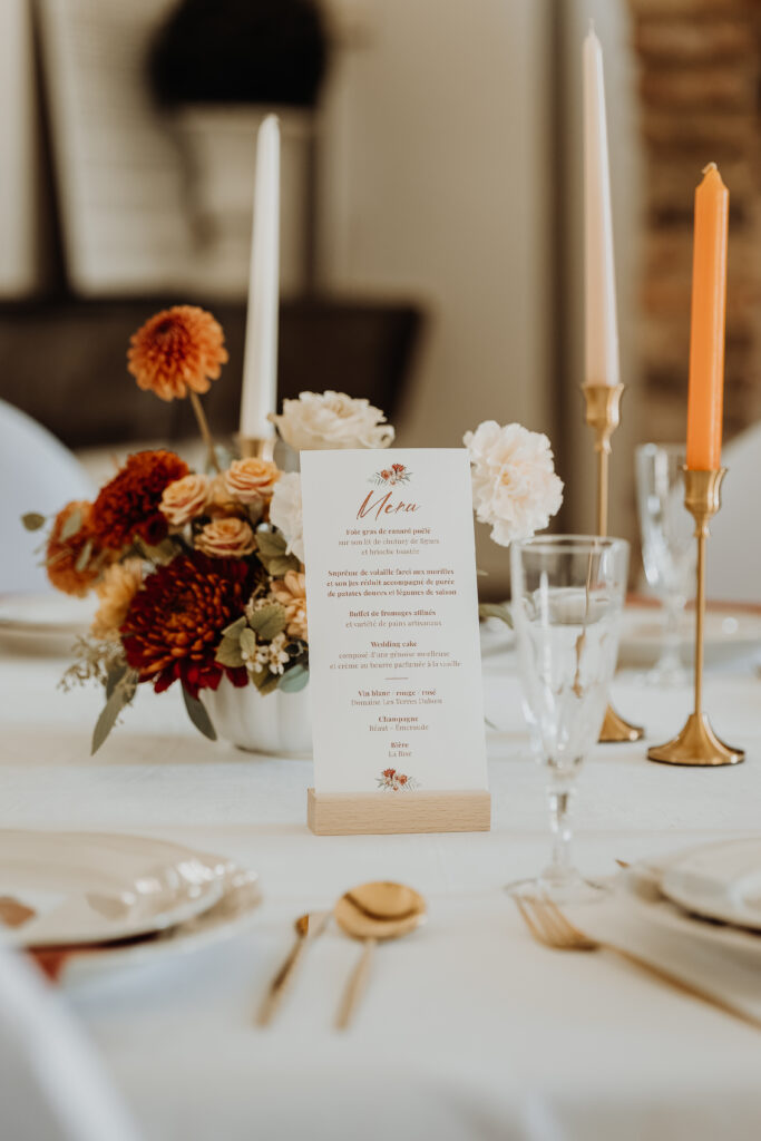 Table de mariage couleurs terracotta et pêche